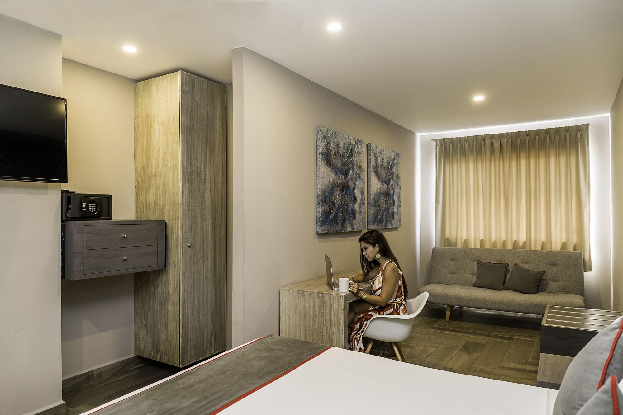 Bfh Attraction Deluxe Hotel Playa del Carmen Exterior photo