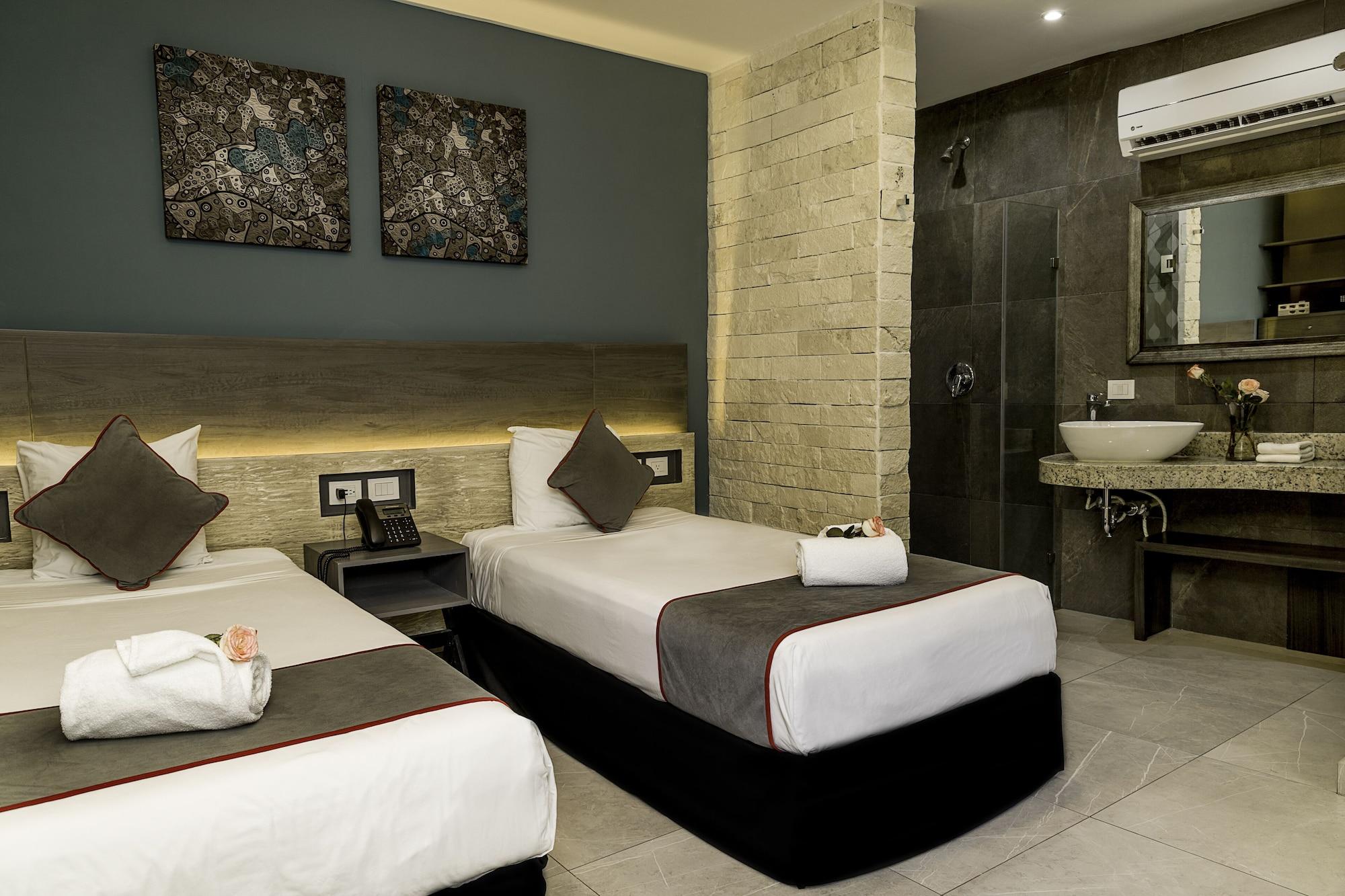 Bfh Attraction Deluxe Hotel Playa del Carmen Exterior photo