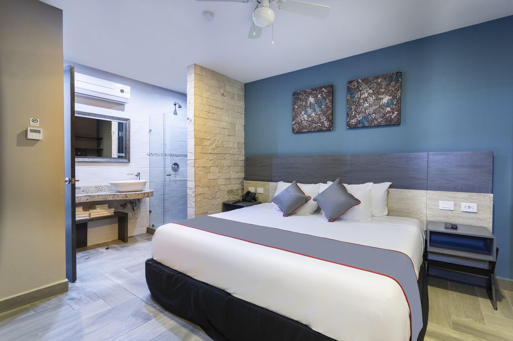 Bfh Attraction Deluxe Hotel Playa del Carmen Exterior photo